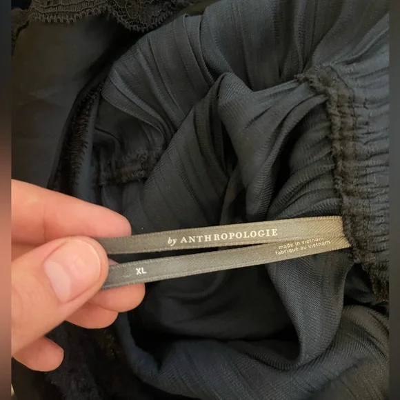 Anthropologie 2023 Lace Silk Black Tank - Picture 4 of 5